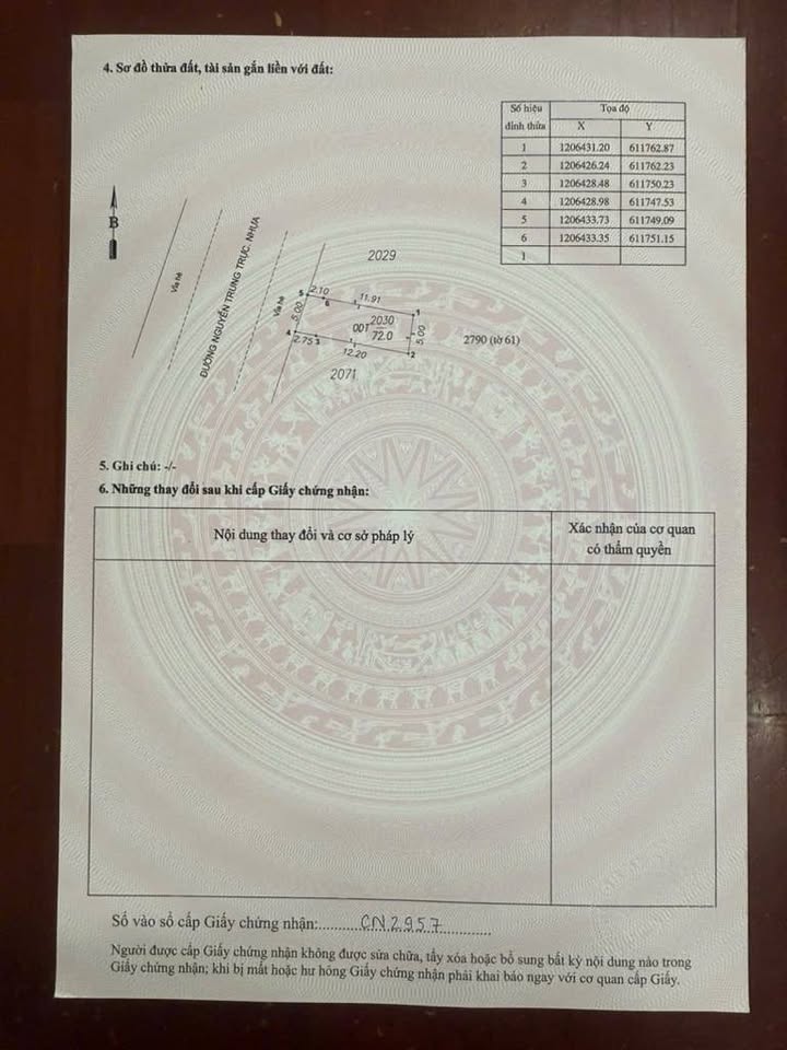 Nhà trung tâm Dĩ An, 210m2, sổ hồng sẵn, kinh doanh tốt, nhỉnh 8 tỷ