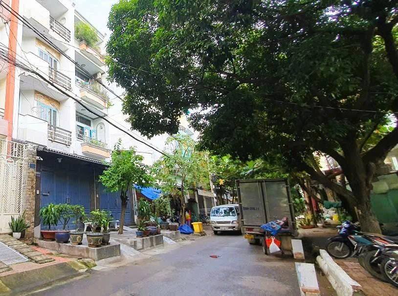 Bán đất tặng quán cafe 72m2, 4m x 18m, đường 12m, khu phân lô VIP Nguyễn Gia Trí, Quận 3