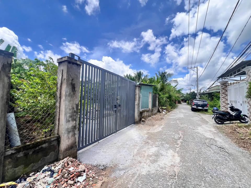 Bán gấp đất 720m2 mặt tiền 12m, đường xe hơi 7-16 chỗ tại Mỹ Tho, Tiền Giang