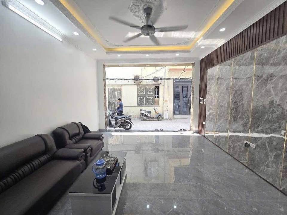 Nhà đẹp sẵn sàng giao dịch tại Thanh Trì, Hà Nội đây ạ