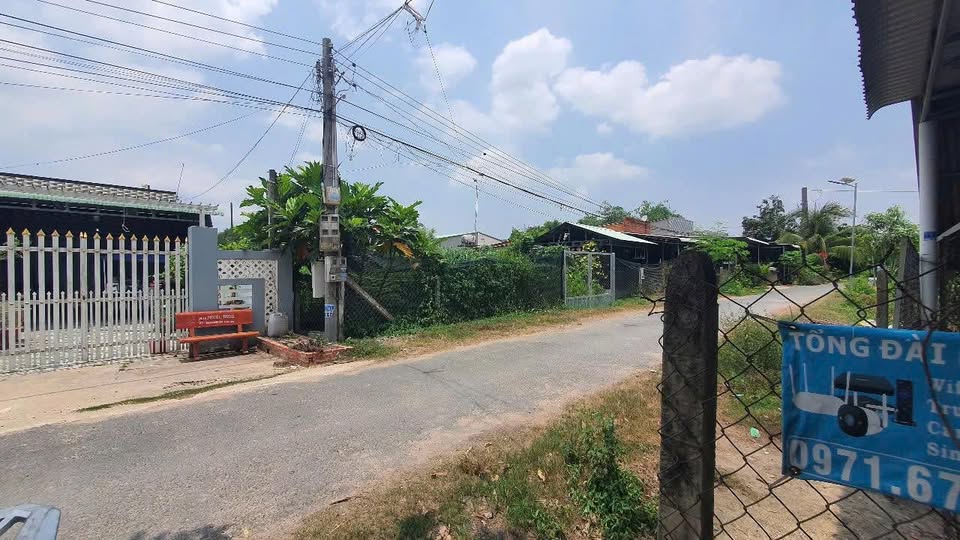 Đất Vàng 18m x 72m, sổ đỏ 200m2 ONT, sát khu công nghiệp Phước Đông, đầu tư hay ở đều ngon