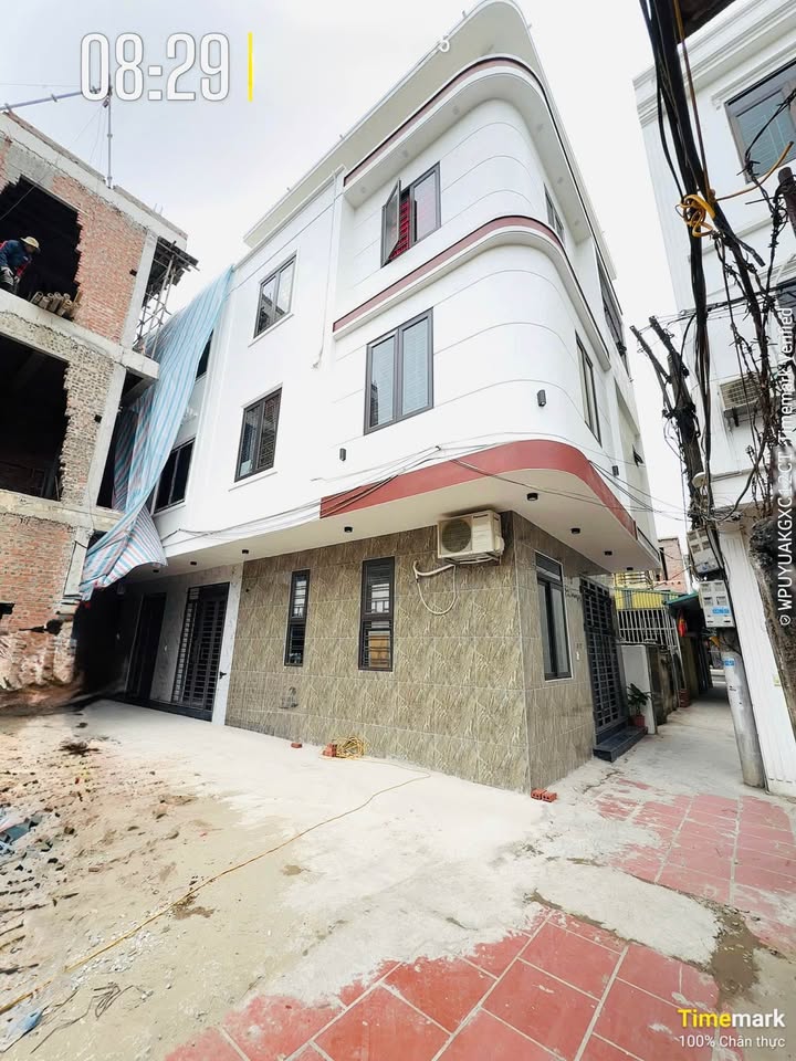 Nhà 3 tầng mới đẹp, mặt ngõ rộng 2.7m, ô tô tới cửa, trung tâm Trần Lãm - Giá hời