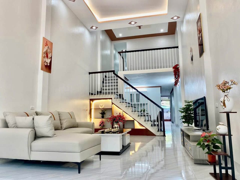 Nhà cấp 4 gác lửng đẹp, kinh doanh sầm uất đường Lê Thanh B2, Sa Pa