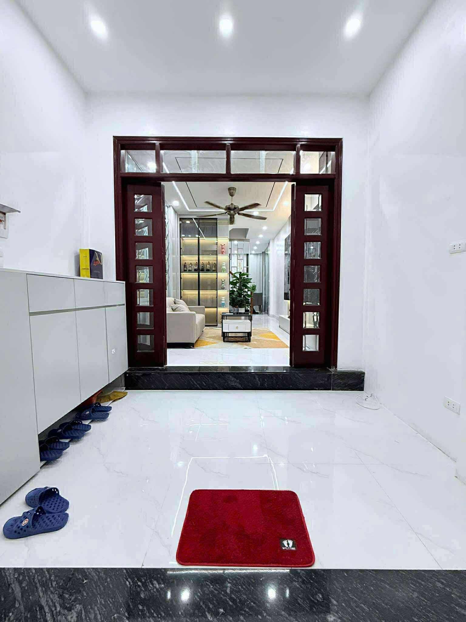 Nhà lô góc Hồng Mai - full nội thất - 4 tầng 4 ngủ - sẵn sàng đón tài lộc