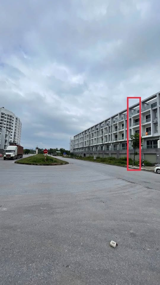 Nhà 4 tầng mặt đường Nguyễn Tất Thành, inh doanh đỉnh