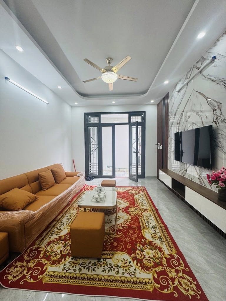 Siêu phẩm nhà mới tinh 5 tầng, diện tích 35m2