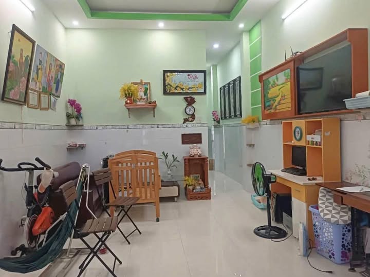 Chính chủ bán nhà 1 tỷ 850 triệu, 4m x 16,64m, 2 phòng ngủ, hẻm xe tải Nguyễn Thông, Cần Thơ