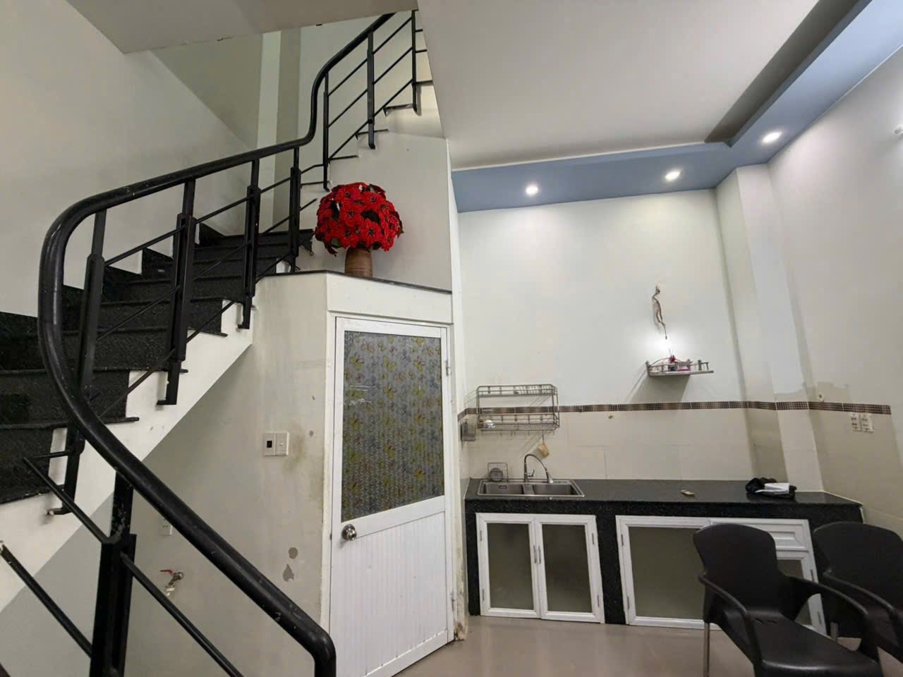 Bán nhà 2 tầng đẹp, 40m2, hướng Tây Nam, giá thương lượng tại Lê Hồng Phong, Vũng Tàu