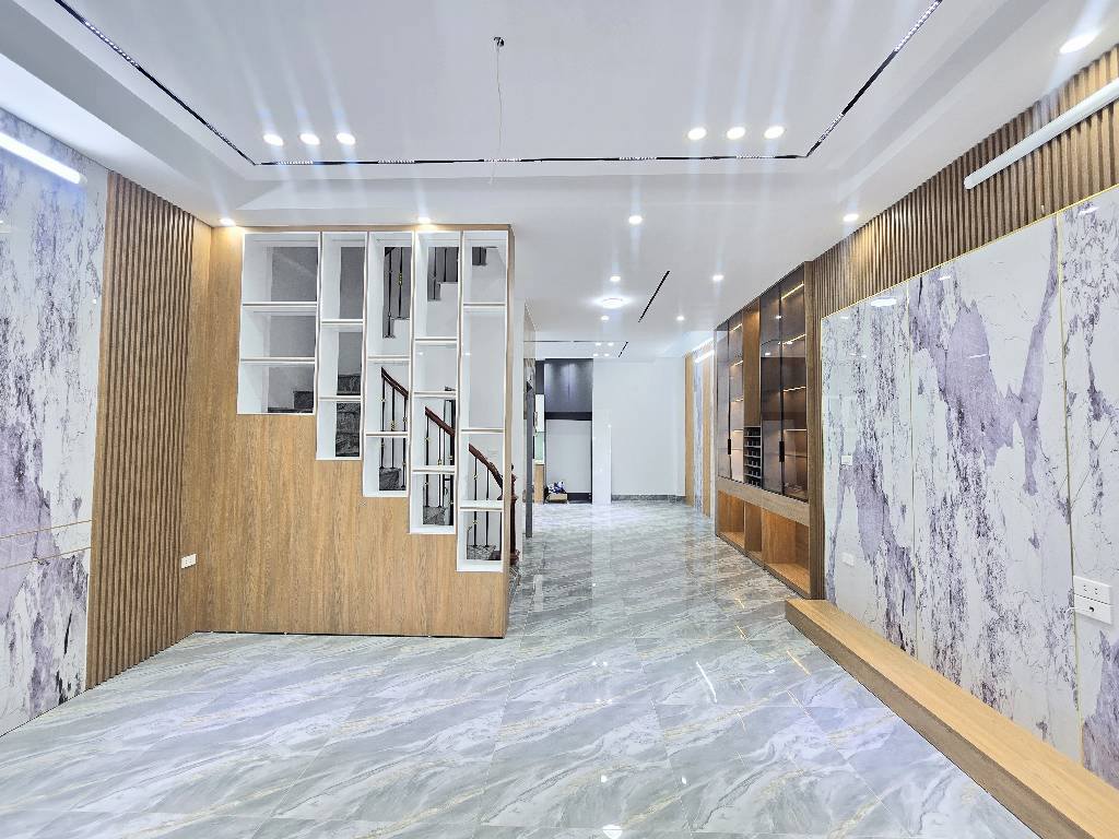 Nhà Thái Thịnh 40m², 6 tầng, thang máy xịn sò, chỉ 10 tỷ