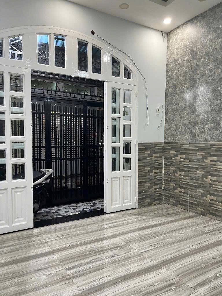 Mình có một căn nhà 3 tầng cực đẹp tại Hẻm 46 Đoàn Văn Bơ, Quận 4, thành phố Hồ Chí Minh