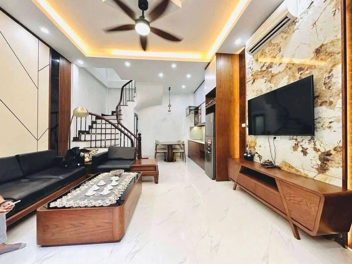 Siêu phẩm nhà đẹp 5 tầng mới xây, thiết kế hiện đại, công năng đầy đủ