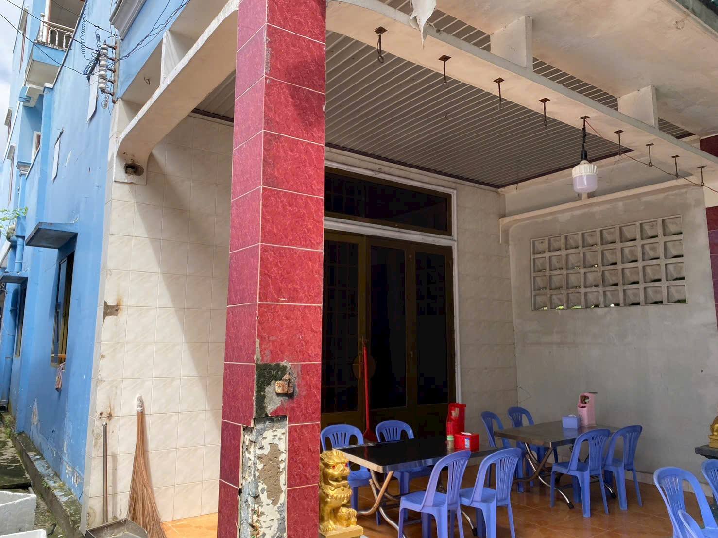 Nhà mặt tiền đường nhánh Liêu Bình Hương, khu vực chợ Việt Kiều