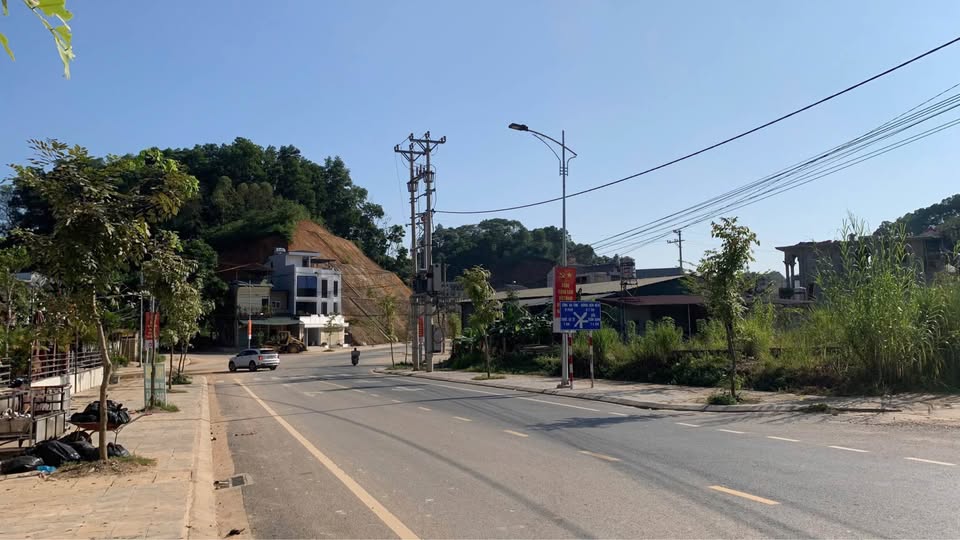 Cần bán lô đất đẹp tại khu tái định cư Động Lực, thành phố Yên Bái