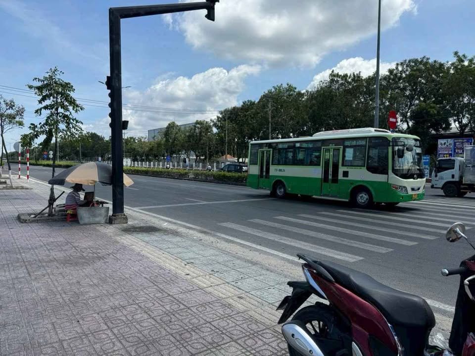 Nhà mặt tiền sát KCN, dân cư đông đúc, giá nhỉnh 3 tỷ - Bến Tre