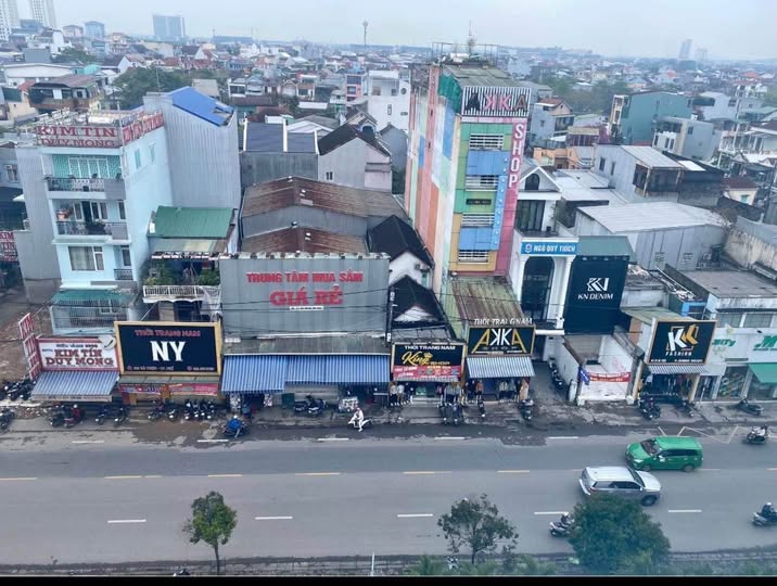 Bán nhà mặt tiền Bà Triệu, 212m2, kinh doanh tốt, dòng tiền 50 /tháng