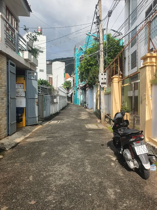 Bán đất tặng nhà cấp 4, gần biển Bãi Trước Vũng Tàu, giá yêu thương