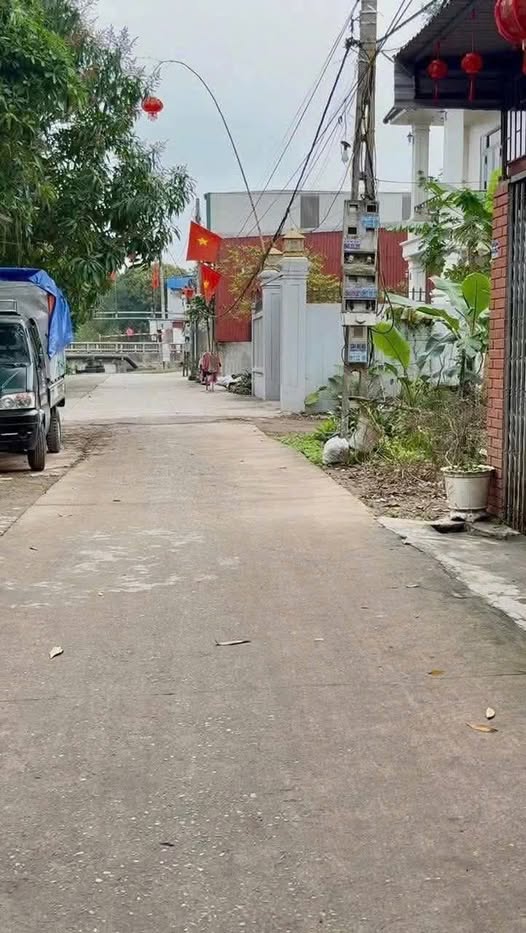 Đất nền ven sông Vĩnh Giang, mặt tiền 6,5m, ô tô thông, giá tốt