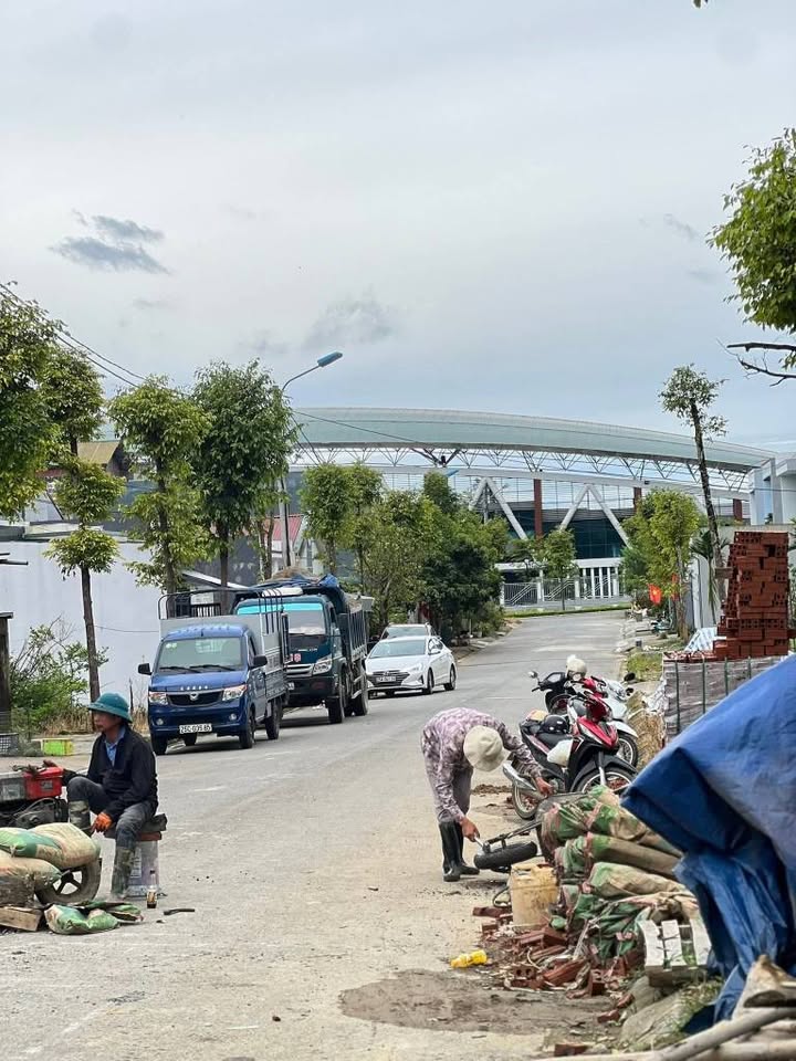 Bán nhà 2 tầng hiện đại, trung tâm Lai Châu, x15m