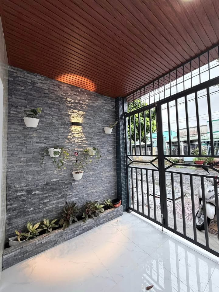 Nhà đẹp 81m² khu TĐC Phường 9, Vĩnh Long - Sẵn sàng dọn vào ở ngay