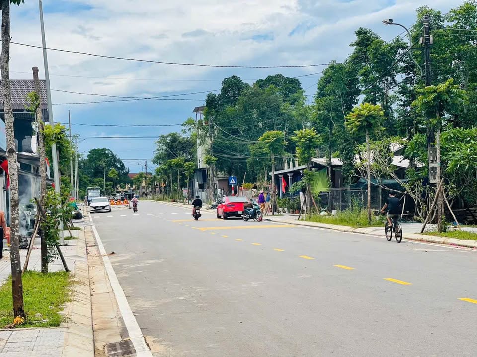 Đất kinh doanh mặt tiền Huế 104m2, ngang 5m, giá nhỉnh 2 tỷ, đón lộc ngay