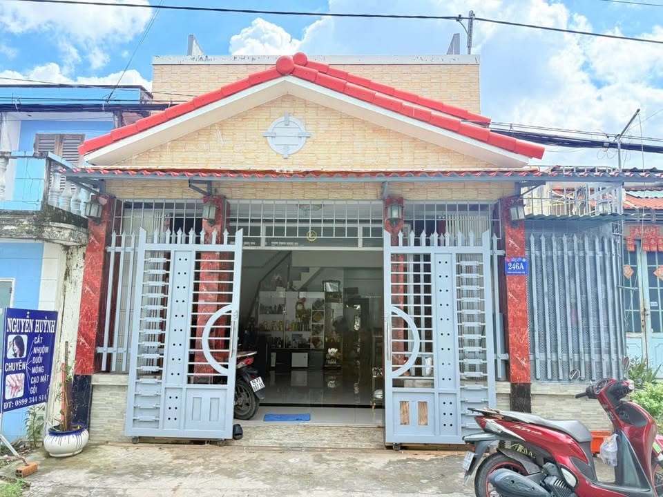 Bán nhà ngang 6m gần cầu mới, Bến Tre - Giá chỉ 2 tỷ