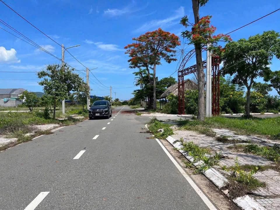 Bán đất nền 104.5m2 thổ cư, gần biển Long Hải, Bà Rịa - Vũng Tàu