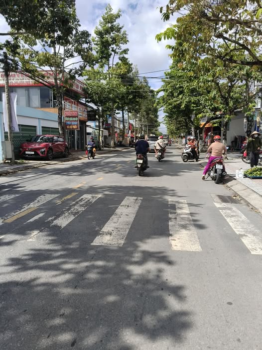 Bến Tre, ất nền mặt tiền Nguyễn Thị Định, 114m2, hướng Tây Bắc