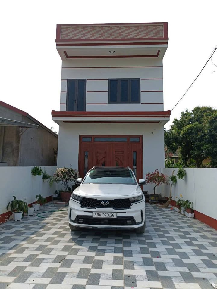 Nhà mới tinh 2 tầng đẹp lung linh, sẵn sàng đón bạn về dinh