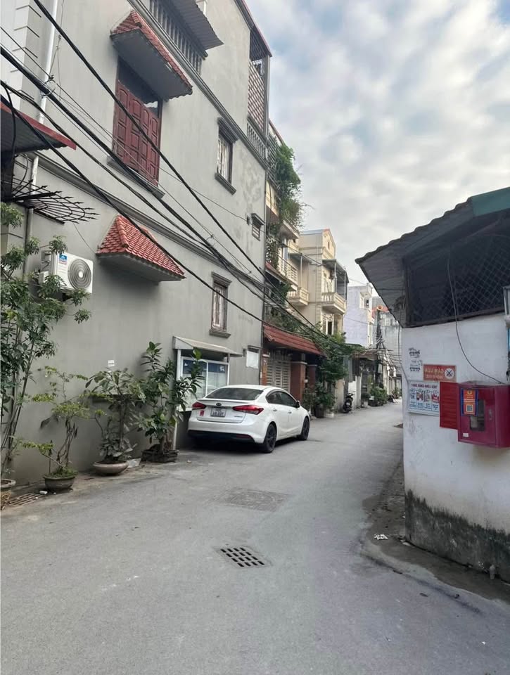 Siêu phẩm Xuân La Nhà 6 tầng thang máy, ô tô tận cổng, 40m2, chỉ 9.9 tỷ