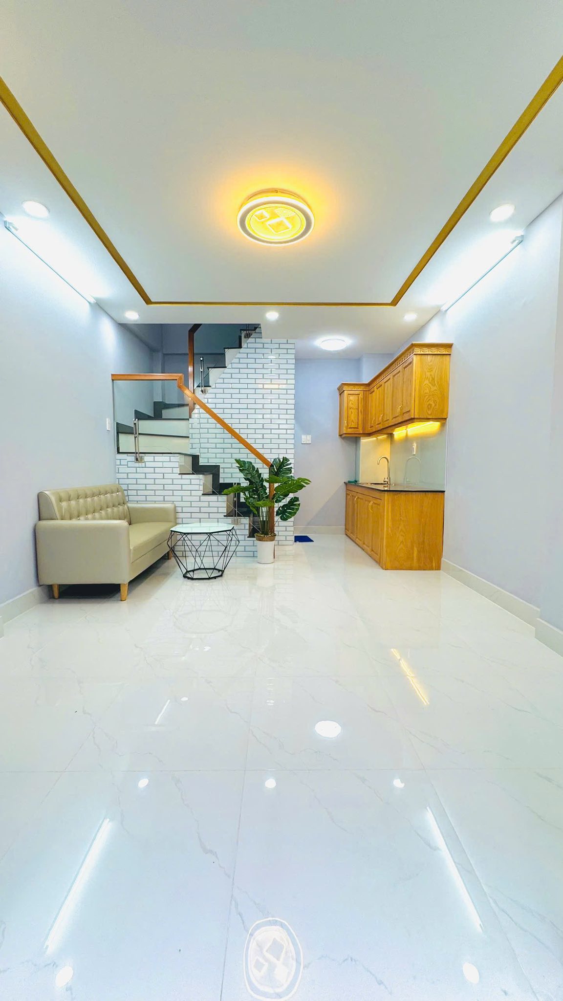 Nhà hẻm 4m đường Đồng Nai, Quận 10, vị trí cực đẹp, sát mặt tiền, khu vực sầm uất