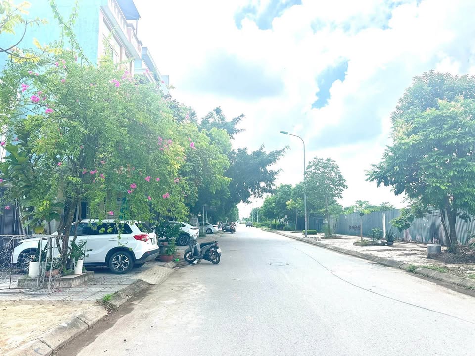 Bán đất 90m2 hướng Tây Nam, gần công viên Bố Vệ, Thanh Hóa