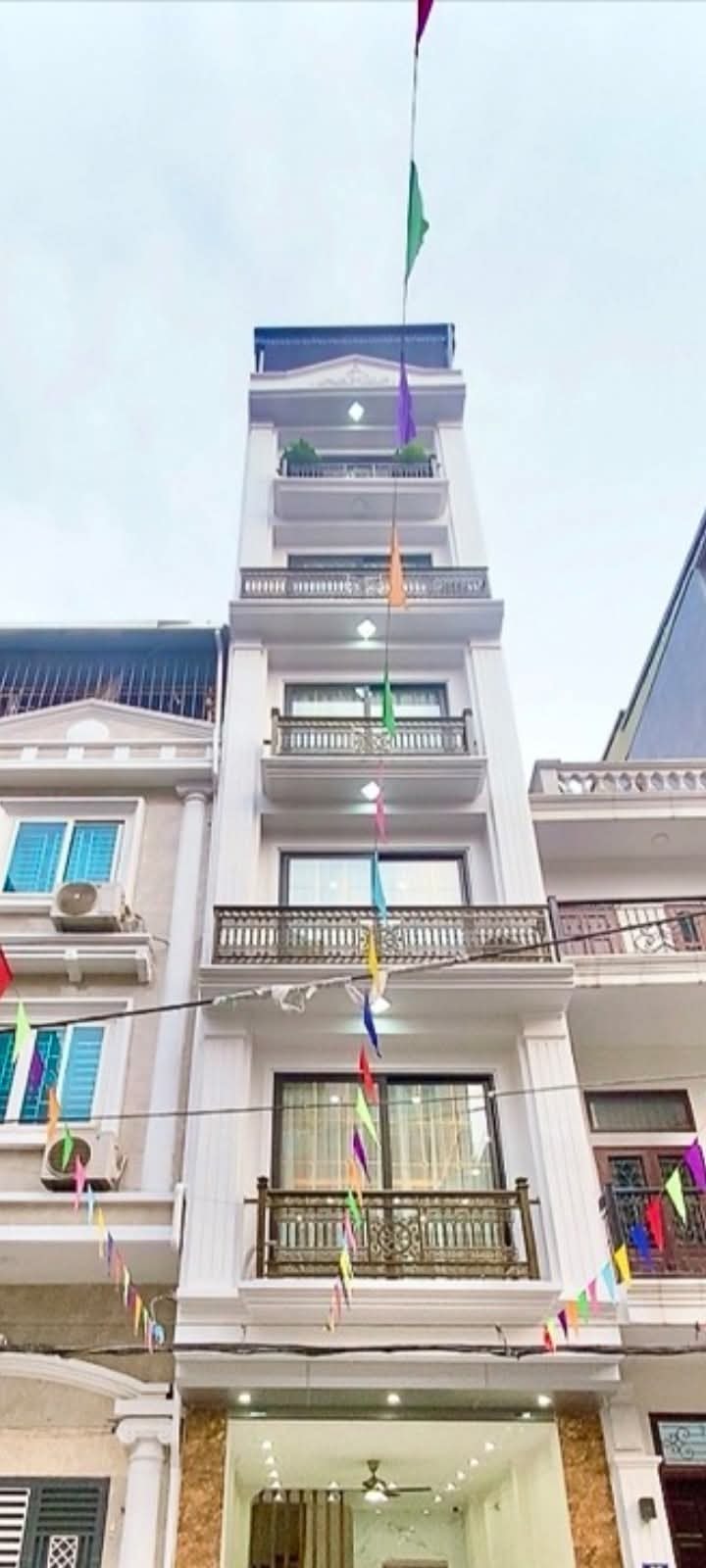 Nhà mặt phố Trần Đăng Ninh 7 tầng thang máy, kinh doanh đỉnh cao, nội thất xịn sò