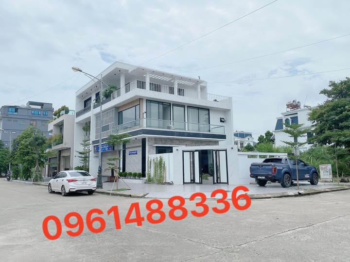 Biệt thự góc Cẩm Bình kinh doanh cực đỉnh, 242m2, 8,7 tỷ