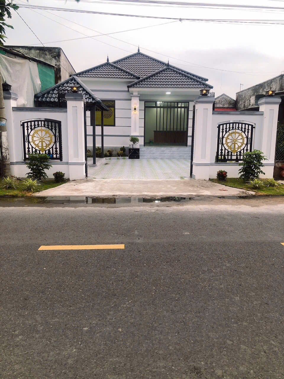 Nhà mái nhật 180m2 đường nhựa 9m, Long Hòa, Cần Giuộc - Giá 3.4 tỷ