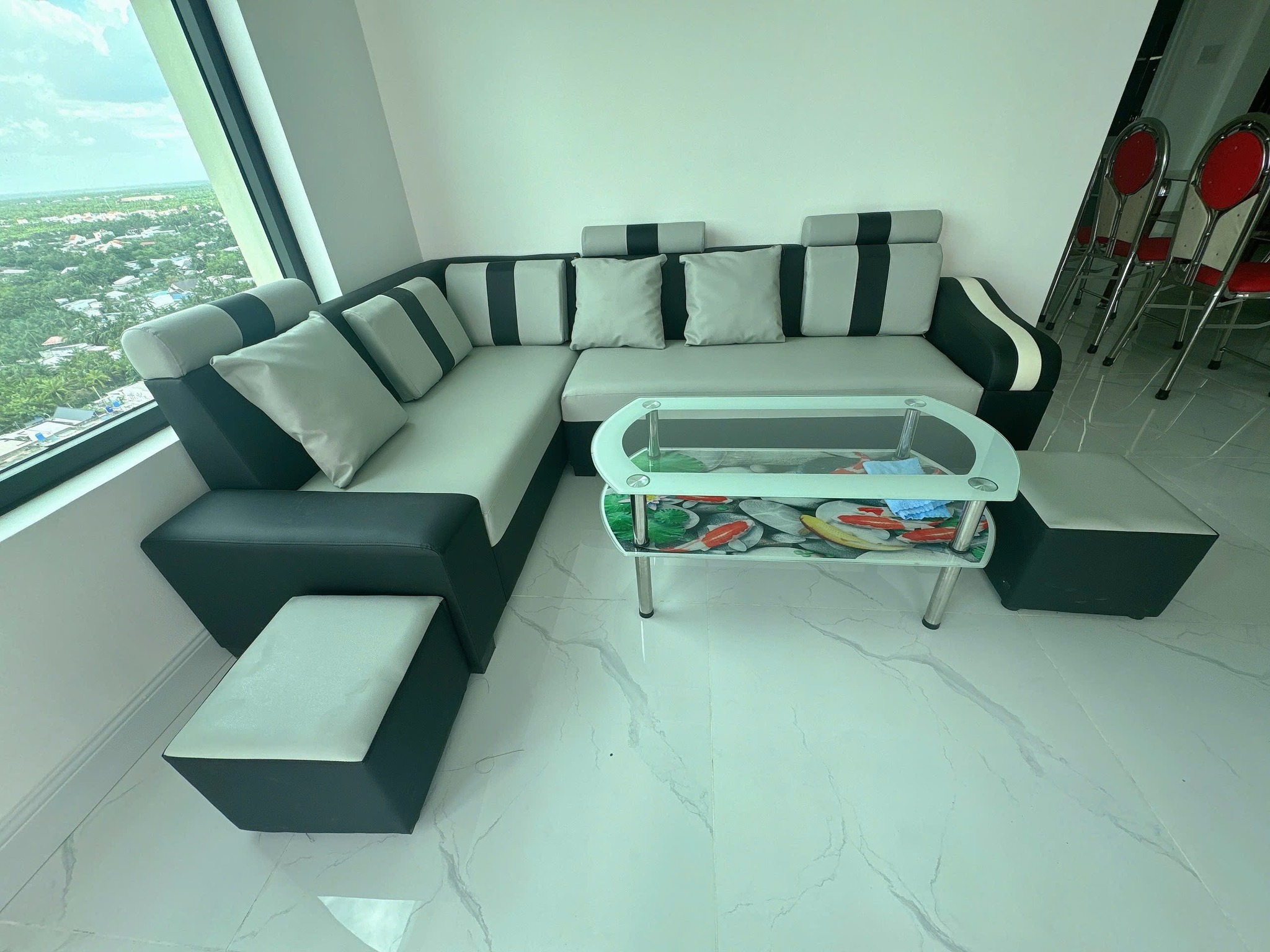 Căn góc 3 phòng ngủ view hồ bơi Fancy Tower, Bến Tre