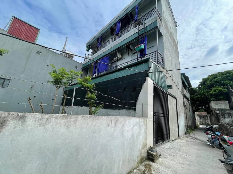 Bán dãy nhà trọ 3 tầng, 9 phòng khép kín, mặt tiền 7m, Hà Nam