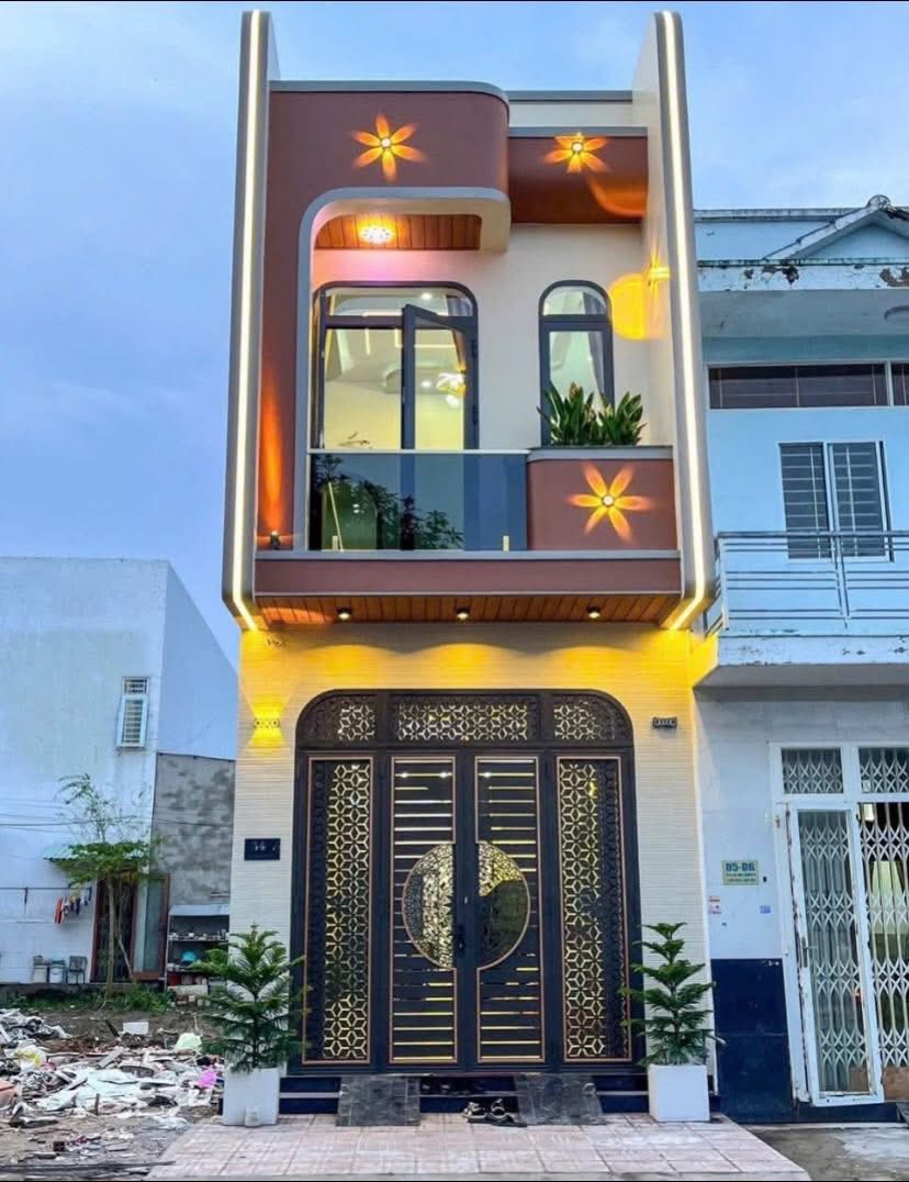 Nhà 1 trệt 1 lầu đường số 5, khu tiểu Dự Án Nhi Đồng, Cần Thơ - tặng toàn bộ nội thất