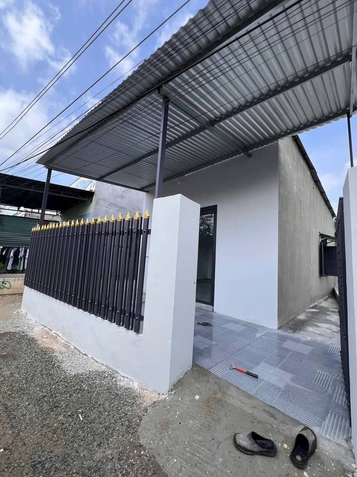 Bán nhà góc 2 mặt tiền đường ô tô, full thổ cư 77,5m2 tại phường Đô Vinh