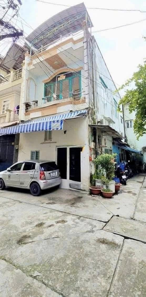 Nhà góc 2 mặt hẻm 6m, Bình Tân 5,88 tỷ, sửa tẹt ga