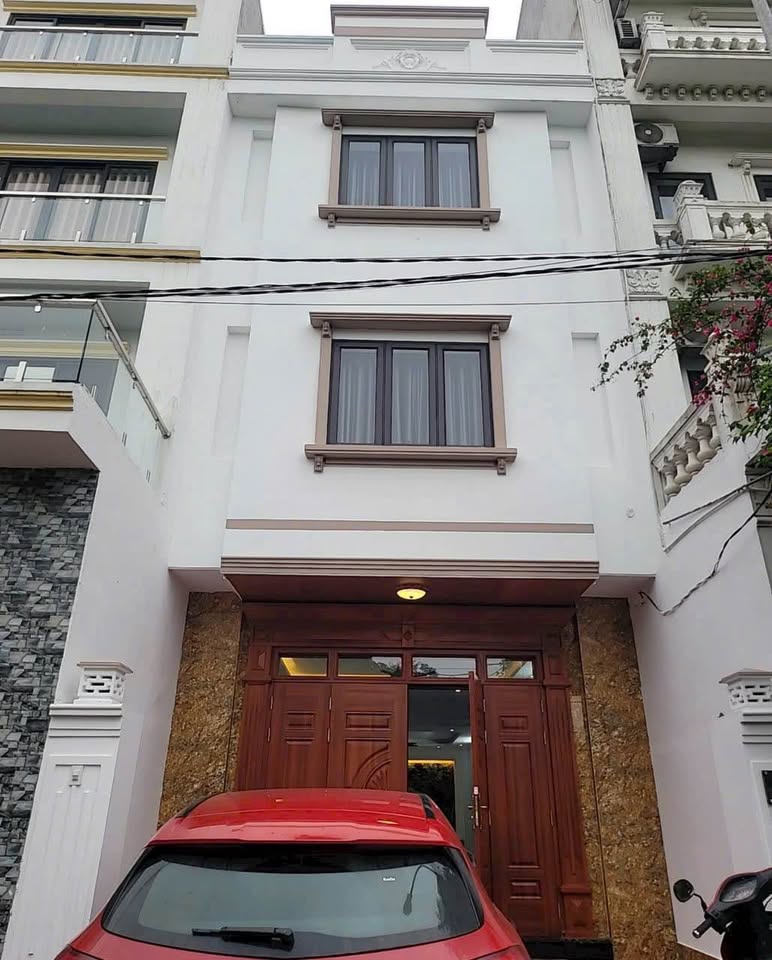 Cơ hội sở hữu căn nhà duy nhất 3 tầng đã hoàn thiện với thiết bị vip