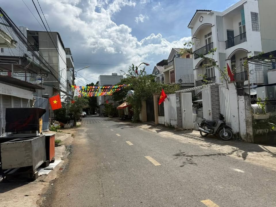 Bán nhà góc 2 mặt tiền Phùng Chí Kiên, 80m2, giá 4,15 tỷ