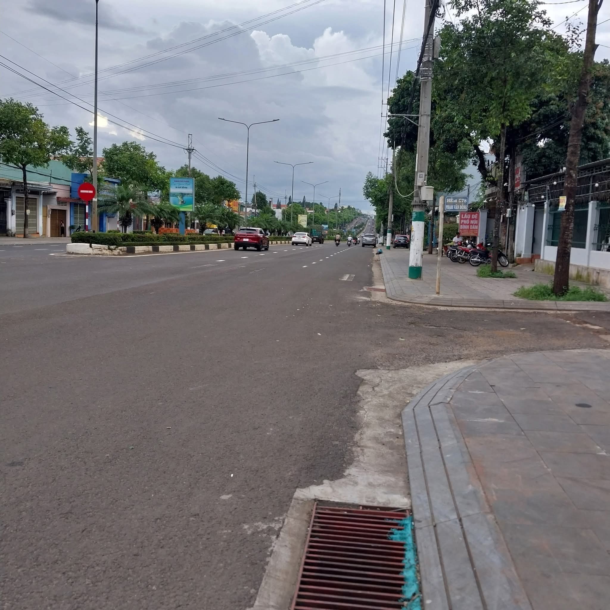 Bán nhanh đất hẻm chính 578 Phạm Văn Đồng, 10x26m, giá 2.2 tỷ