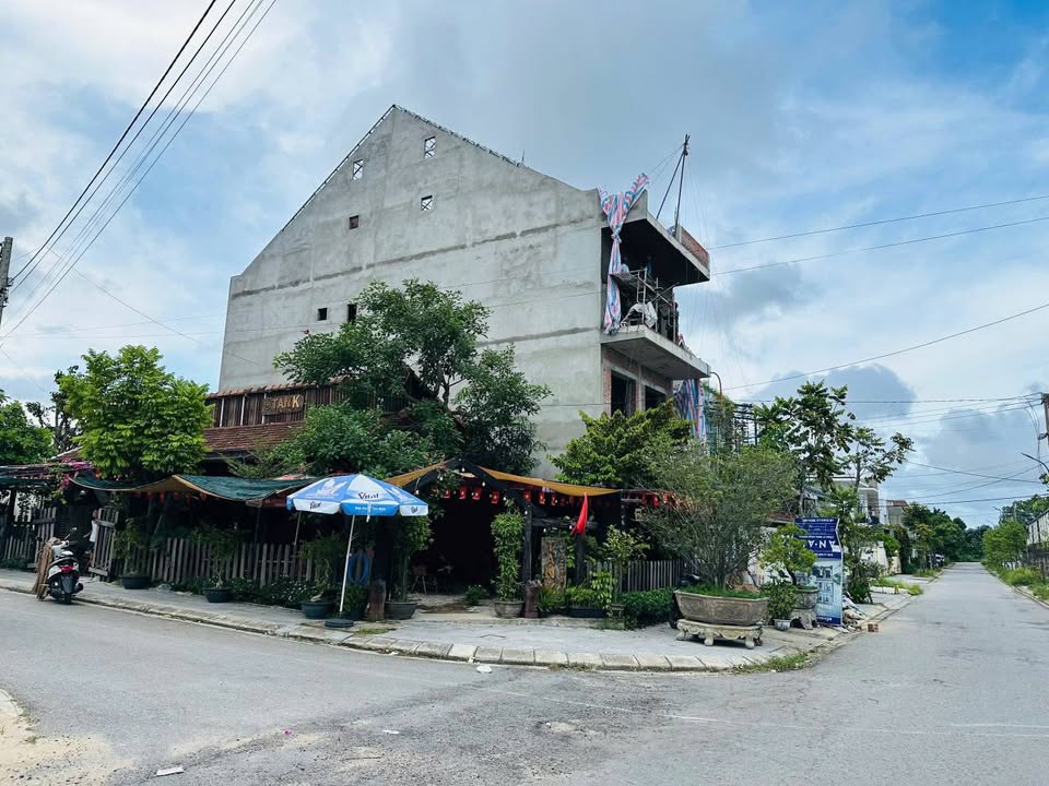 Chính chủ gửi bán căn nhà 2 tầng với khổ biệt thự tại Khu quy hoạch Vịnh Mộc, phường Thanh Thủy, thành phố Huế