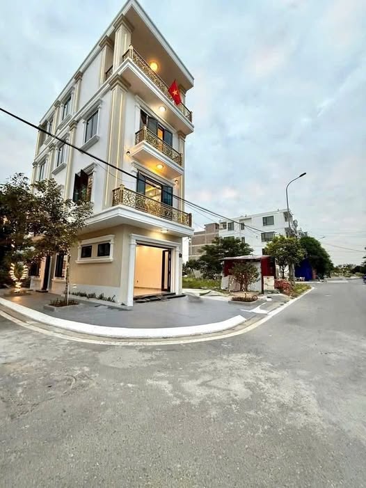 Nhà 4 tầng thang máy, lô góc phân lô, 58m2