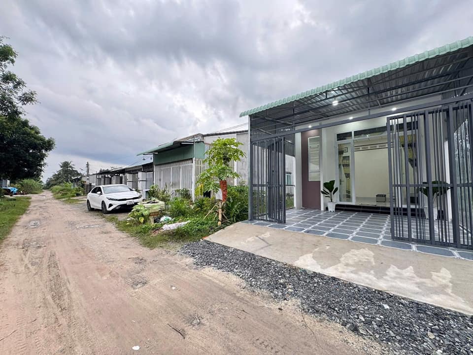 Nhà mới 100% - 2 phòng ngủ - 950 Triệu - Trần Phú, Tây Ninh