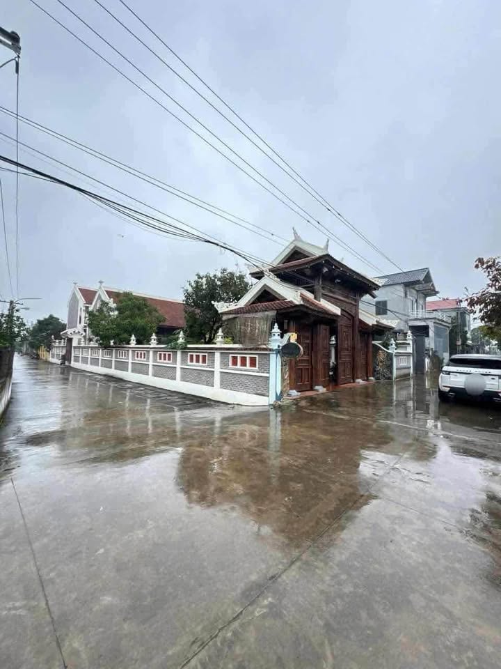 Bán nhà gỗ 3 gian, sân vườn, 2 tầng tại Nghĩa Hưng, Nam Định 9,5 tỷ