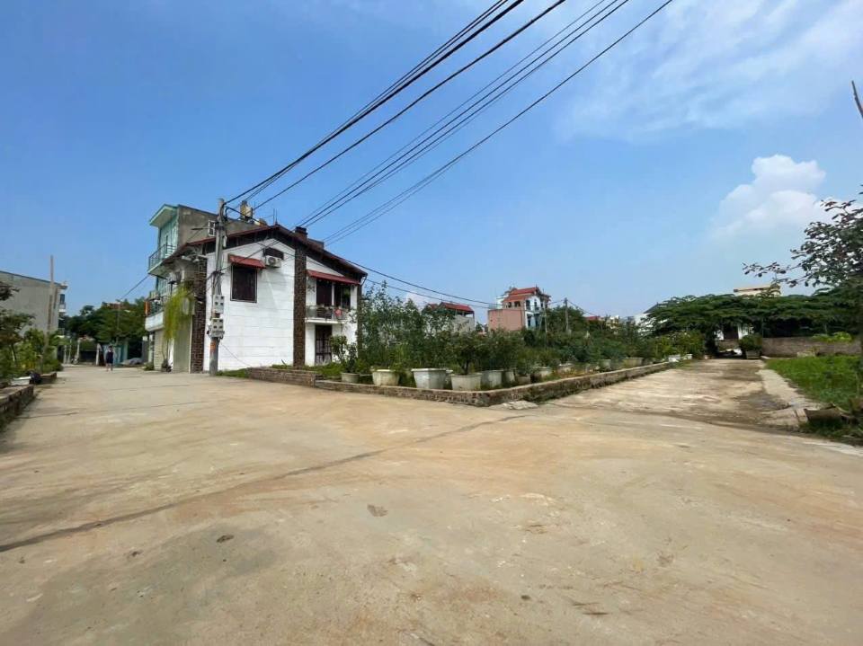 Đất vàng 52m2 - tổ 9 Quang Minh ô tô tải vào tận nơi, giá hời cực sốc