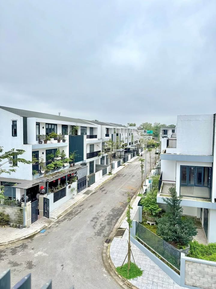 Biệt thự song lập Trần Thái Tông, Thừa Thiên Huế, diện tích 172m2