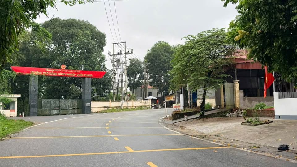 Đất vàng cổng trường, kinh doanh đỉnh cao, giá hời