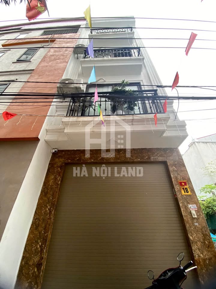 Tọa lạc tại Lai Xá, ngôi nhà xinh xắn này mang đến một không gian sống lý tưởng